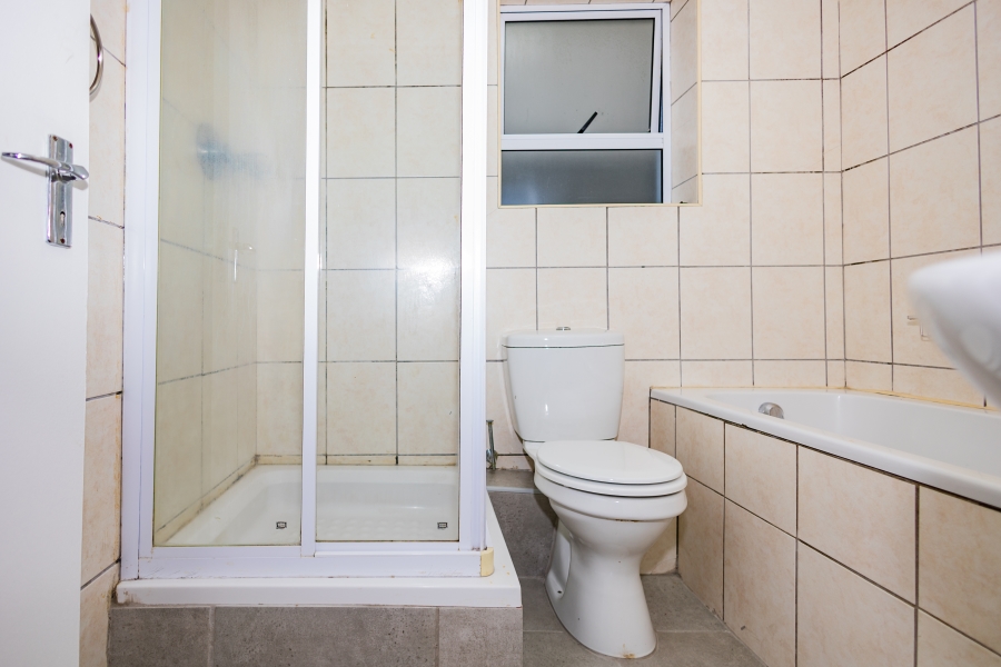 To Let 2 Bedroom Property for Rent in Okennedyville Western Cape